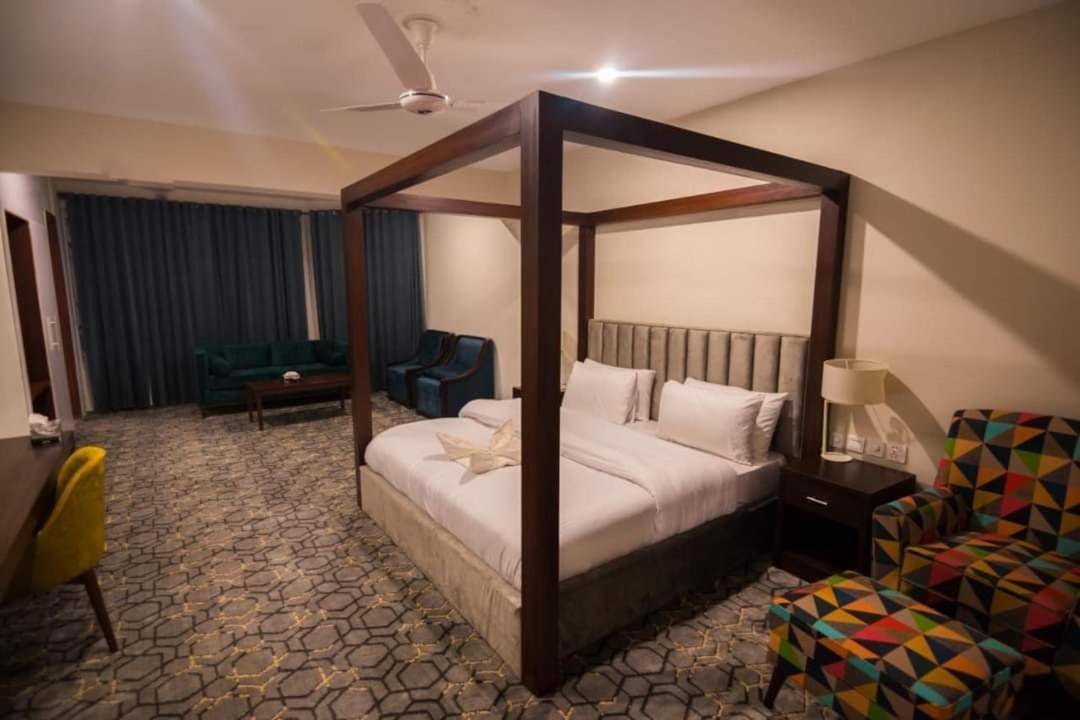 Tibet Hotel Skardu Exterior photo